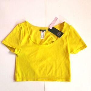 Wild Fable Women’s Yellow Seamless Scoop Neck Ribbed Crop Top Size Medium